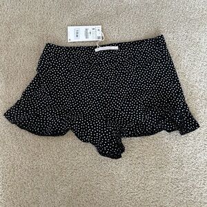 NWT Zara black polka dot shorts